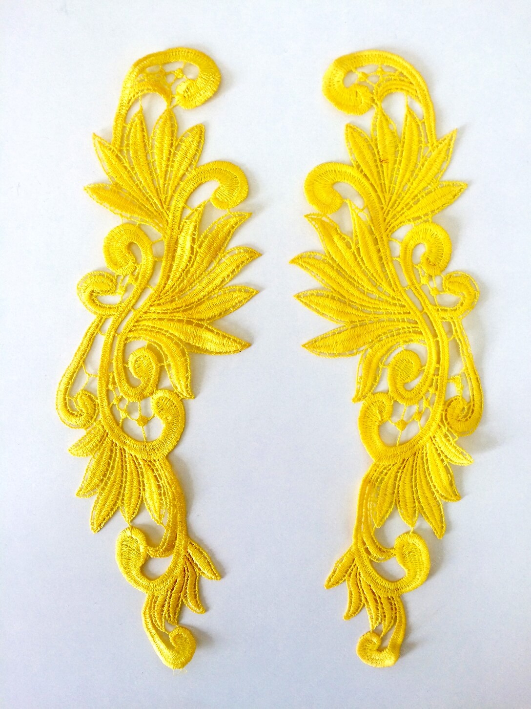 Мереживний лейс Yellow 27х15см №52